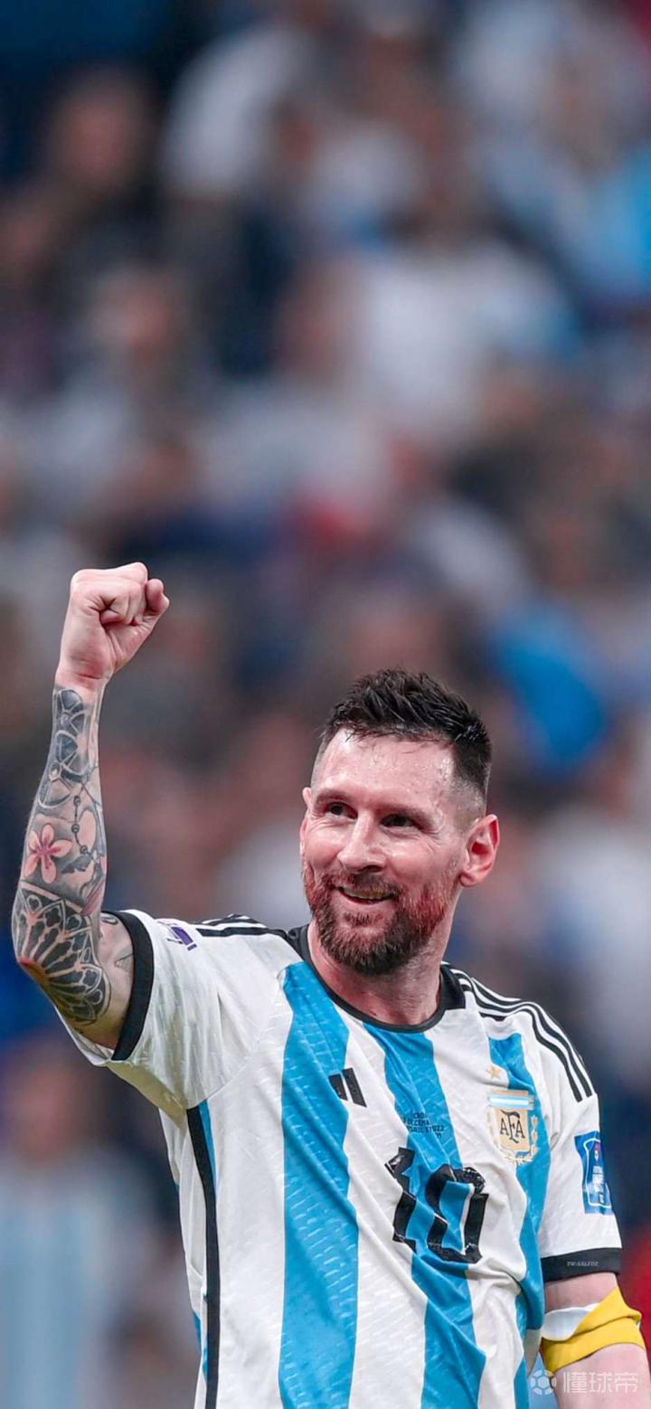 东体：申花主力赛季中后期身心疲劳，阵容一直是“明牌”状态（东体：赛季中后段申花主力身心俱疲，阵容长期处于明牌状态）